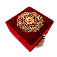 Load image into Gallery viewer, Velvet Keepsake Box