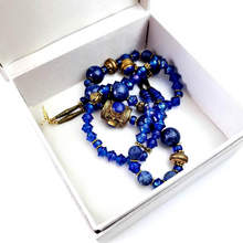 Load image into Gallery viewer, White silk jewelry storage box, interior view.