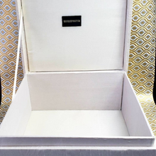 Load image into Gallery viewer, White silk decorative silk box , interior view.